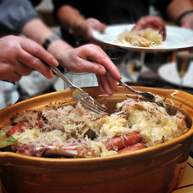 bar resturant avec soirée organisée